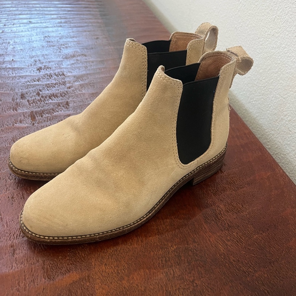 Madewell Ainsley Chelsea Tan Boot in Suede Preppy Academia Minimalist sz 5